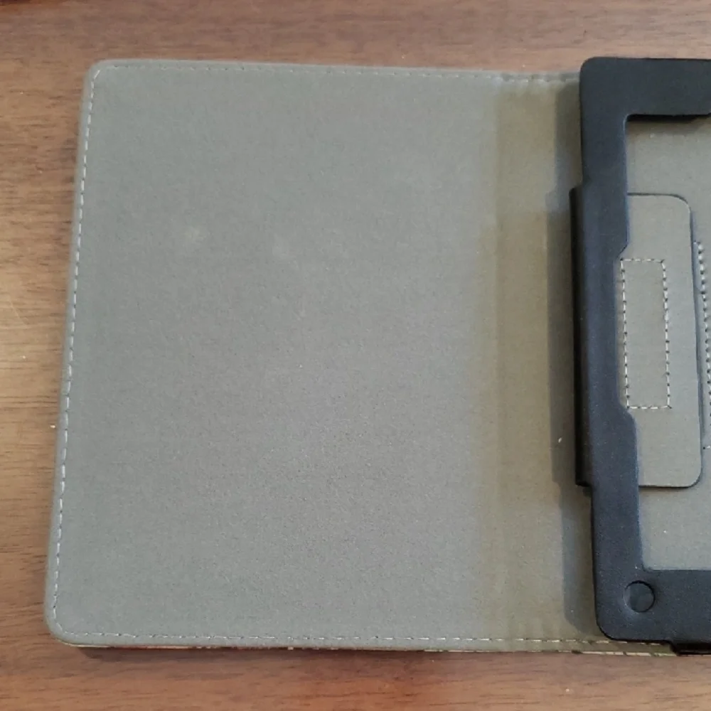 Fintie NOOK GlowLight Plus Folio Case, Love Tree - NWT